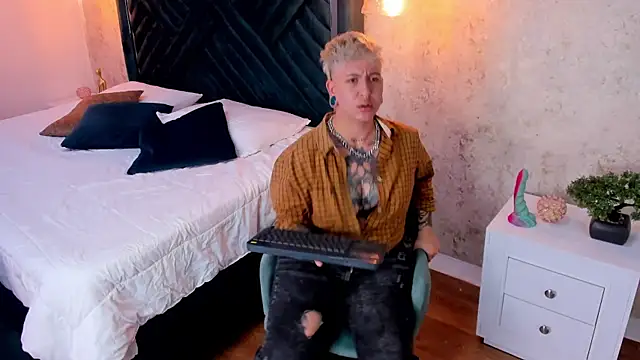 amy ink online show from 02/10/25, 06:03