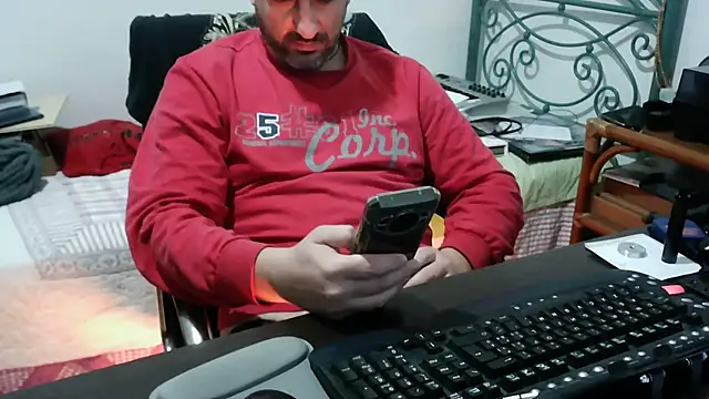 Snapshot of Italian_dark_desire chatting on 01/09/26, 11:02 Italian dark desire online show from 01/09/26, 11:02