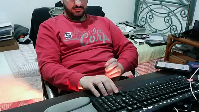 Snapshot of Italian_dark_desire chatting on 01/17/26, 11:30 Italian dark desire online show from 01/17/26, 11:30