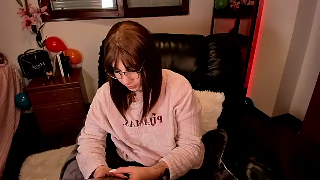 Snapshot of Fallengangel chatting on 02/23/26, 11:57 Fallengangel online show from 02/23/26, 11:57