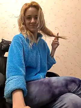 YogisticJuli666 online show from 12/27/24, 06:57