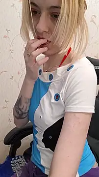 YogisticJuli666 online show from 01/14/25, 08:31