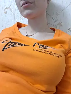 YogisticJuli666 online show from 02/27/25, 09:54