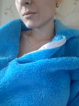 YogisticJuli666 online show from 03/19/25, 11:17