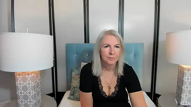 EricaTop online show from 10/05/25, 04:55