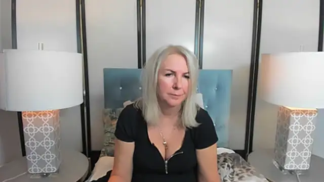 EricaTop online show from 11/23/25, 08:25