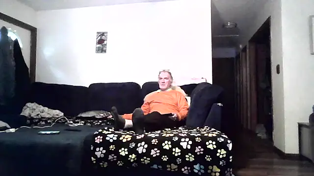 Snapshot of Sweet_Sexy1963 chatting on 10/10/25, 01:54 Sweet Sexy1963 online show from 10/10/25, 01:54