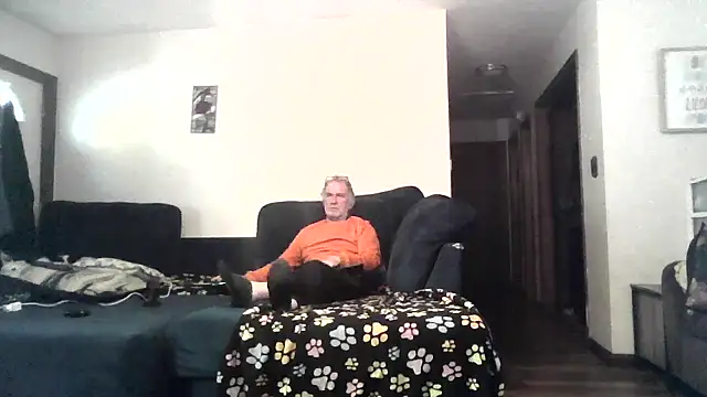 Snapshot of Sweet_Sexy1963 chatting on 10/14/25, 02:29 Sweet Sexy1963 online show from 10/14/25, 02:29