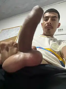 Snapshot of blackcoffe1002 chatting on 02/28/26, 10:44 blackcoffe1002 online show from 02/28/26, 10:44