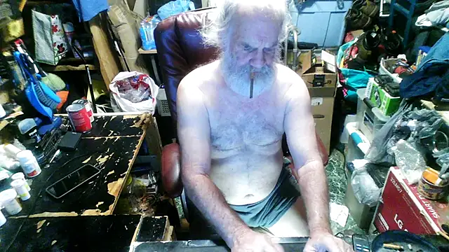 russtee online show from 12/17/25, 10:16