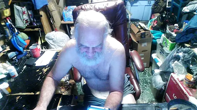 russtee online show from 12/18/25, 11:22