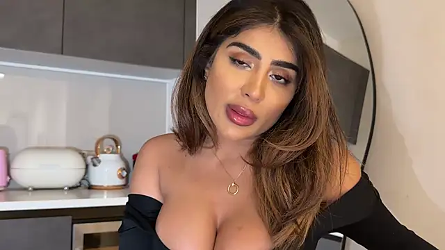 Snapshot of ArabicBarbie chatting on 01/06/26, 10:23 ArabicBarbie online show from 01/06/26, 10:23