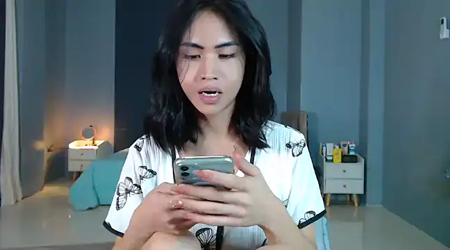 Snapshot of _FoxyFlair chatting on 12/23/24, 05:11  FoxyFlair online show from 12/23/24, 05:11