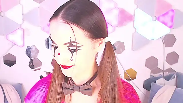 LexiKiss online show from 11/27/25, 10:45