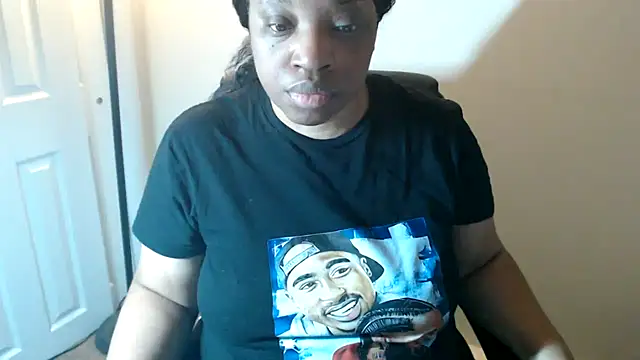Sexymona1218 online show from 04/24/26, 08:28