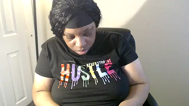 Sexymona1218 online show from 04/25/26, 11:02