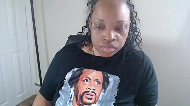 Sexymona1218 online show from 06/17/26, 06:42