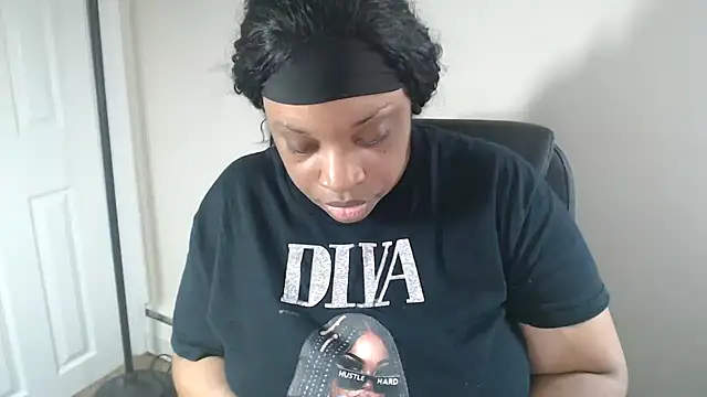 Sexymona1218 online show from 07/07/26, 06:12