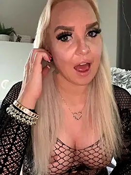 MIA-XXX online show from 11/02/25, 08:28