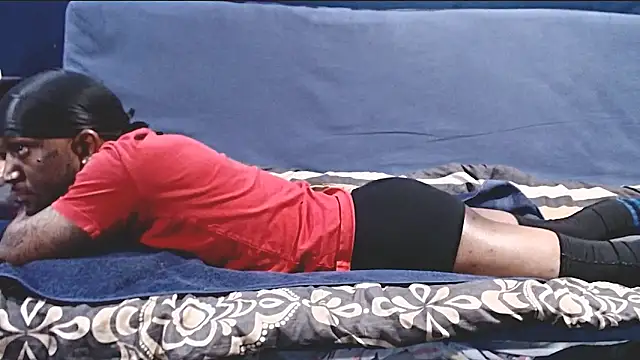 Snapshot of iBreakHeartz chatting on 11/03/25, 01:45 iBreakHeartz online show from 11/03/25, 01:45