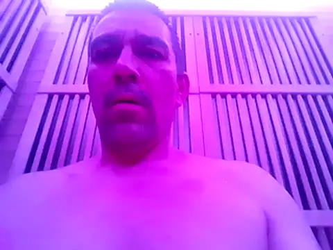 Snapshot of dick81 chatting on 03/31/26, 09:15 dick81 online show from 03/31/26, 09:15