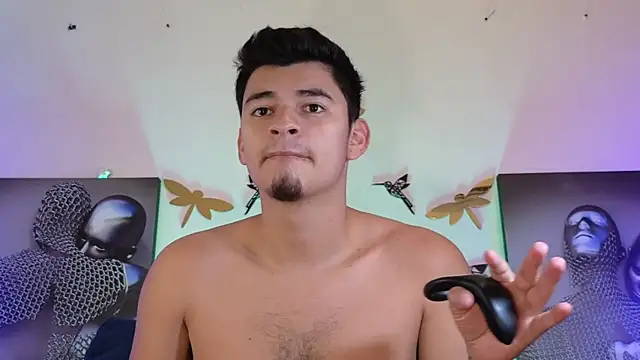 Snapshot of VikoHands chatting on 12/04/25, 09:40 VikoHands online show from 12/04/25, 09:40