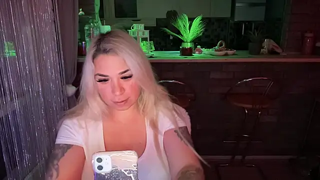 Monageil online show from 02/02/25, 06:04