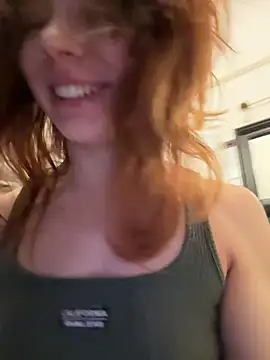 Oopsfoxy online show from 05/05/26, 06:21