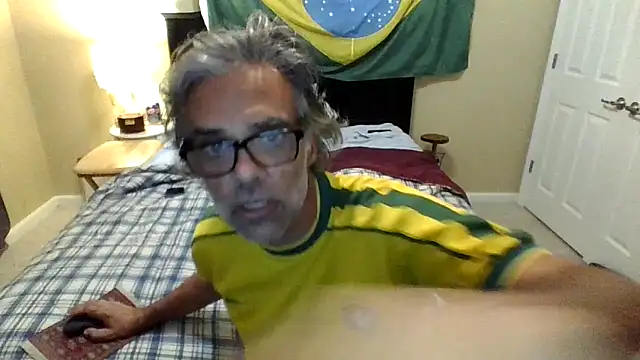 Snapshot of DoctorLoveJoy chatting on 06/20/26, 04:37 DoctorLoveJoy online show from 06/20/26, 04:37