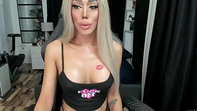 Forever MissCandace online show from 11/27/25, 06:54