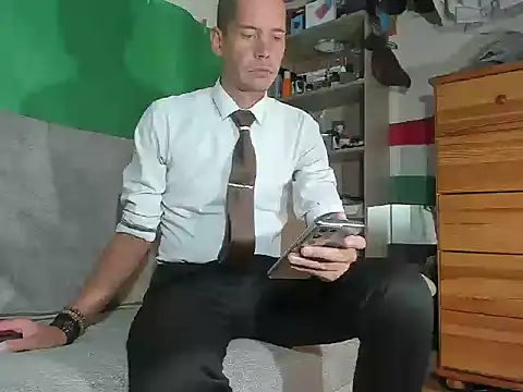 viraglaci18xh online show from 10/04/25, 02:37