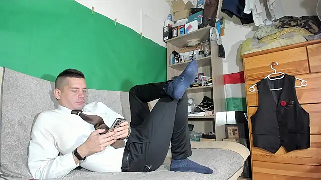 viraglaci18xh online show from 11/05/25, 03:34