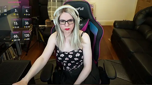 Snapshot of KelseyCobalt chatting on 02/04/26, 08:14 KelseyCobalt online show from 02/04/26, 08:14