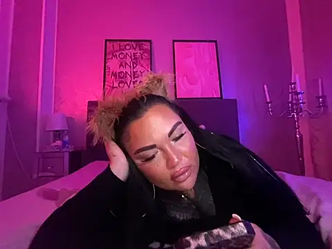  MelinaCurves  online show from 01/27/25, 12:01