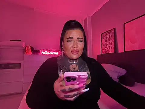  MelinaCurves  online show from 02/10/25, 10:30