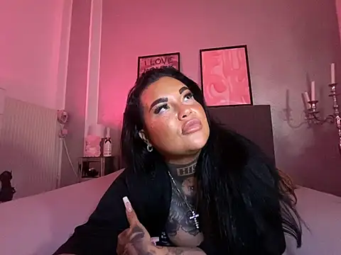  MelinaCurves  online show from 02/23/25, 11:36