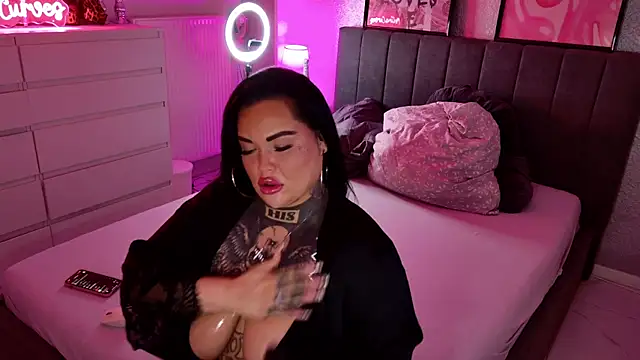  MelinaCurves  online show from 03/14/25, 11:00