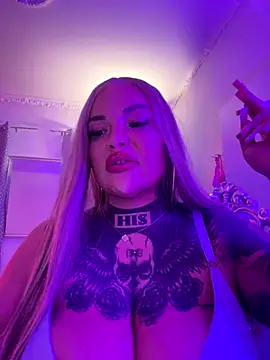  MelinaCurves  online show from 10/01/25, 08:37