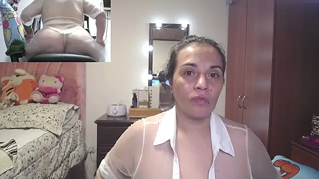 Snapshot of zoe_hotxxx chatting on 03/23/26, 01:48 zoe hotxxx online show from 03/23/26, 01:48