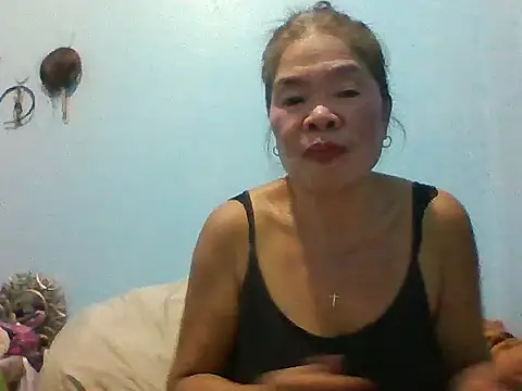 Snapshot of sexylizzy4u chatting on 06/19/26, 01:37 sexylizzy4u online show from 06/19/26, 01:37