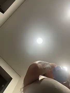 emilyjohanson online show from 04/29/26, 03:38