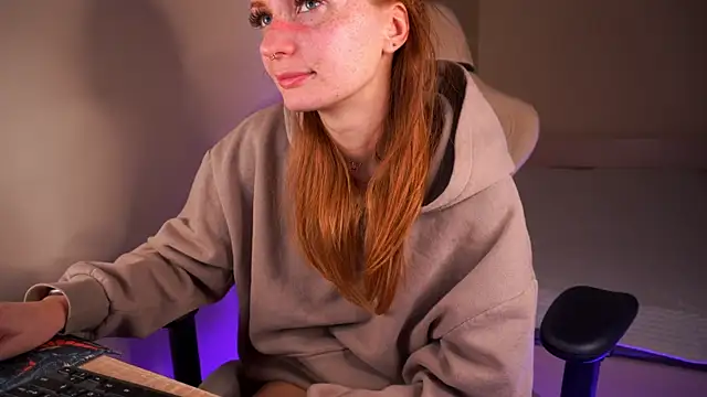 Liuba Fox online show from 02/05/25, 08:46