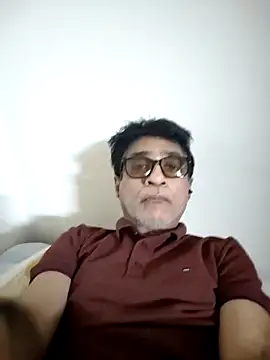 Snapshot of iamkahn_44 chatting on 02/20/26, 02:06 iamkahn 44 online show from 02/20/26, 02:06