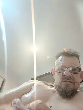 Snapshot of Skody31 chatting on 05/16/26, 12:15 Skody31 online show from 05/16/26, 12:15