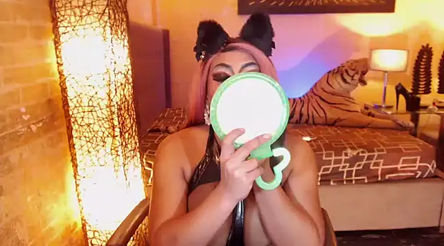 LavictoriaFox online show from 03/04/25, 12:07