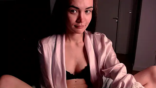 EvelynGG online show from 11/13/25, 09:47