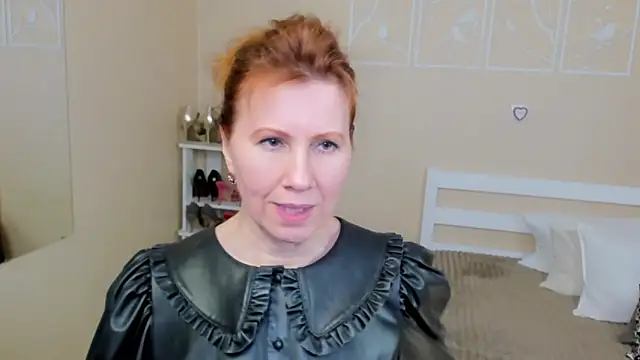 FoxySophia online show from 03/04/25, 10:24