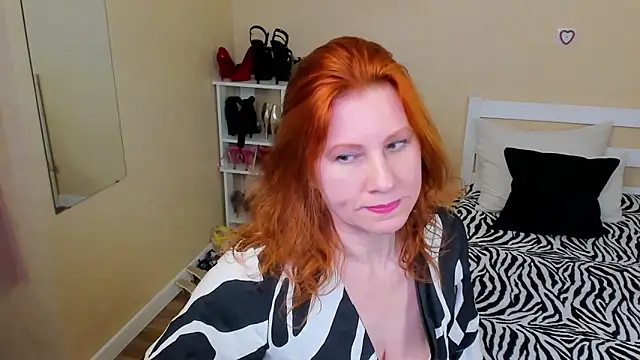 FoxySophia online show from 04/29/26, 02:48