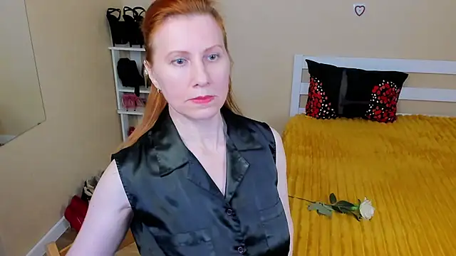 FoxySophia online show from 06/29/26, 05:24