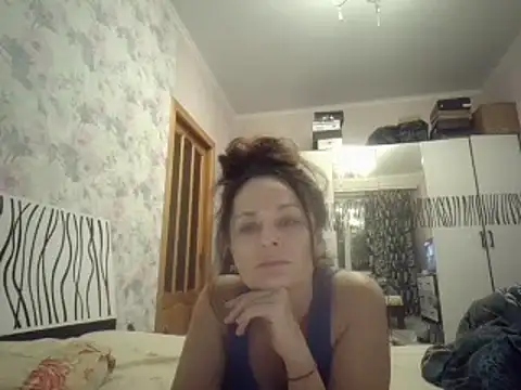 LindaStarS online show from 02/18/25, 04:59